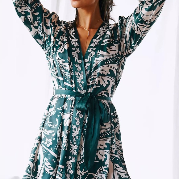 By Anthropologie Other - By Anthropologie Elegant Emerald Robe